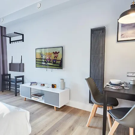 Sopot19 公寓式酒店 3*